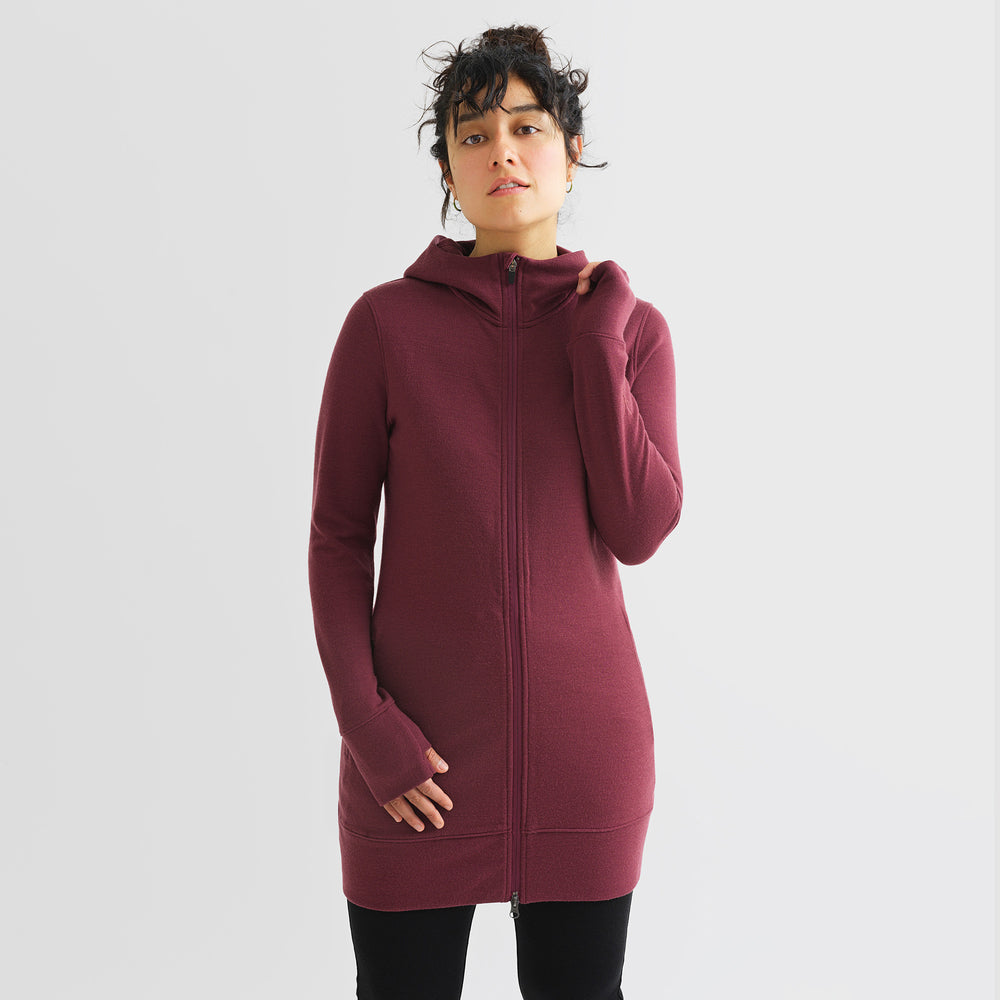 Studio model is 5'8'' and wearing a size Small