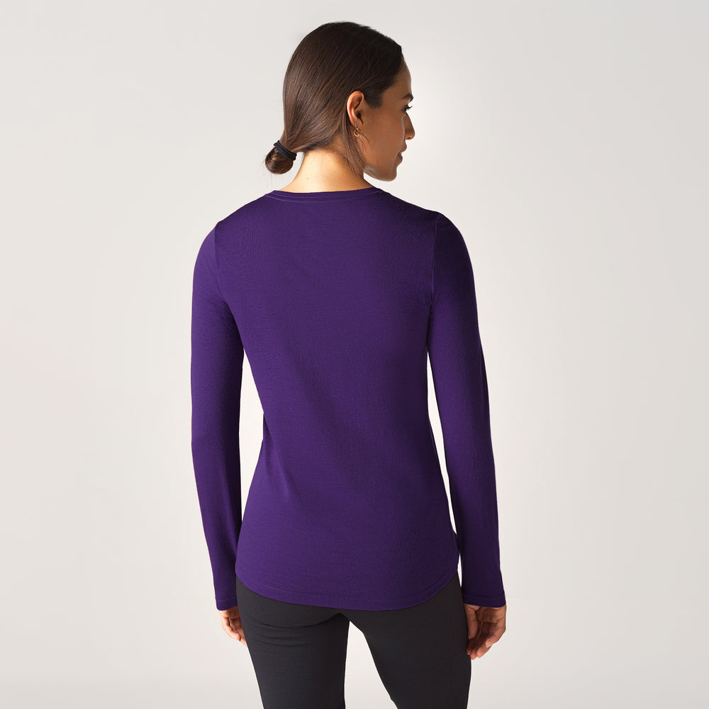 Studio model is 5'4'' and wearing a size Small