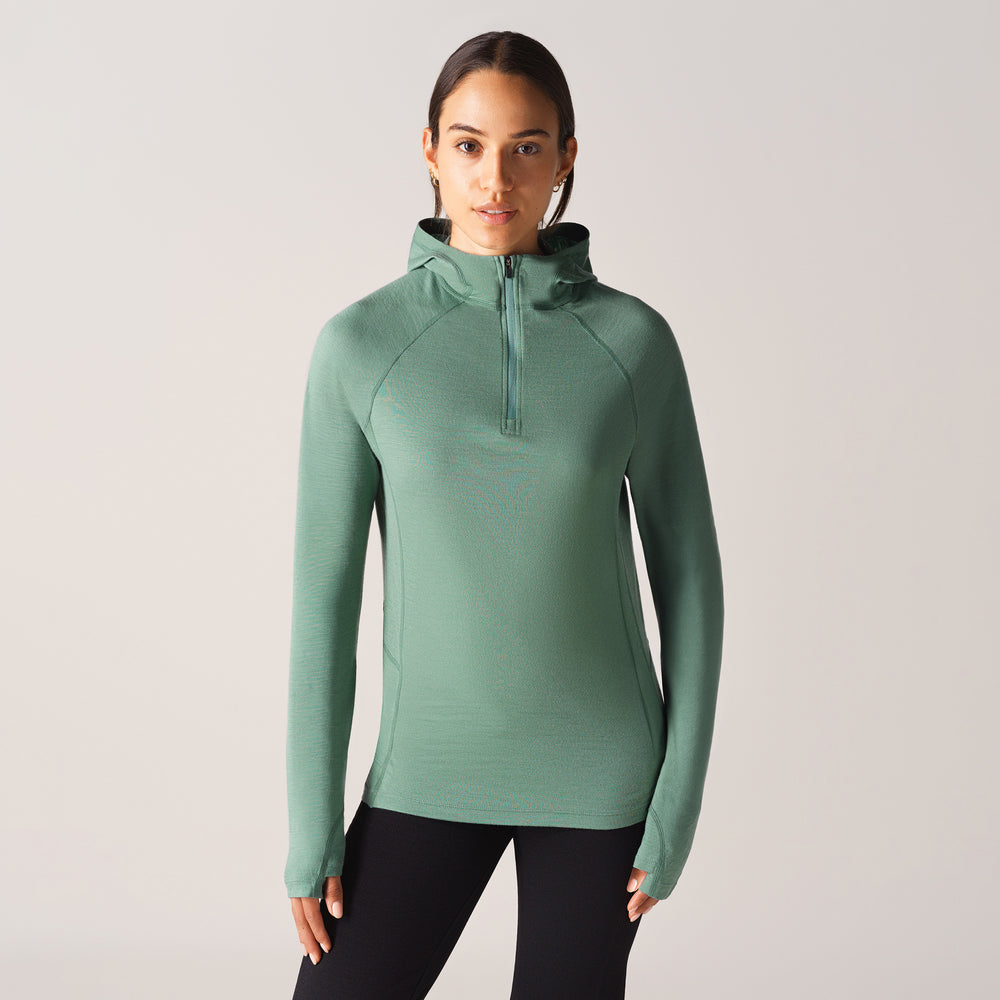 Studio model is 5'4'' and wearing a size Small