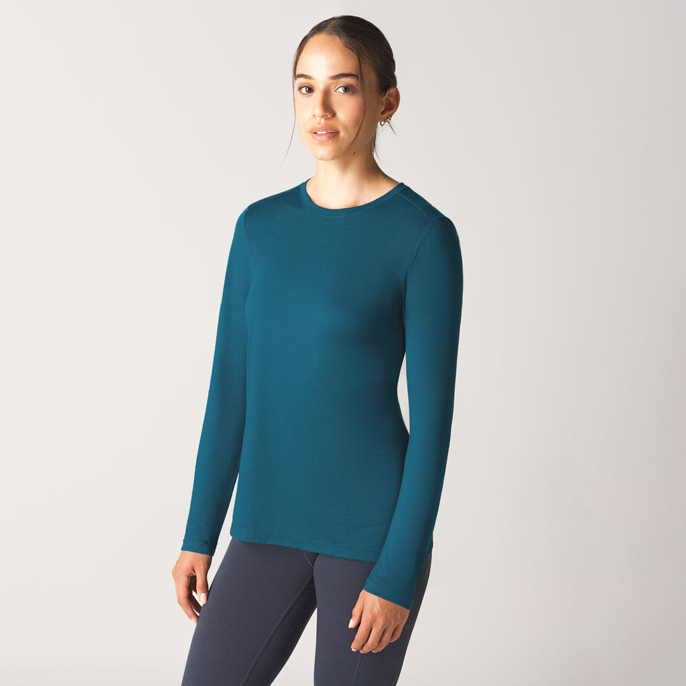 Studio model is 5'4'' and wearing a size Small