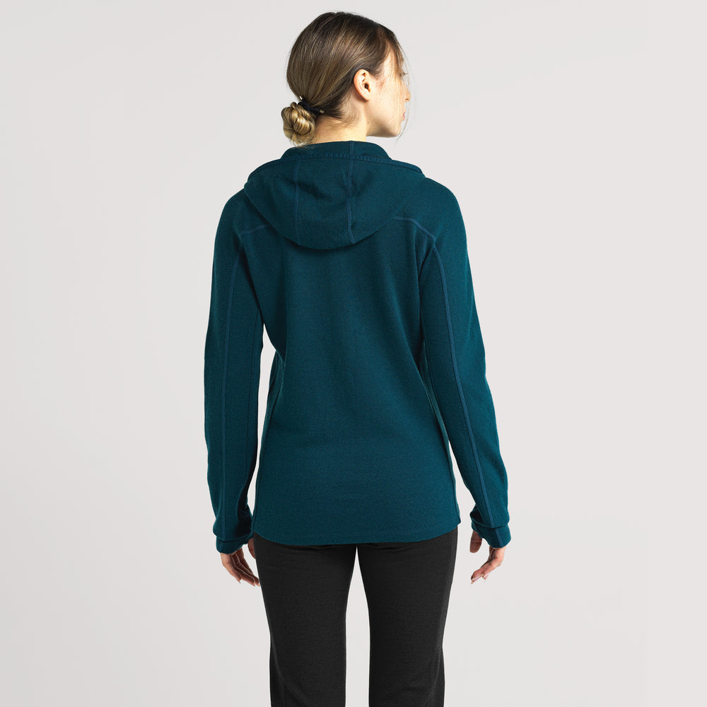 Studio model is 5'8'' and wearing a size Small 