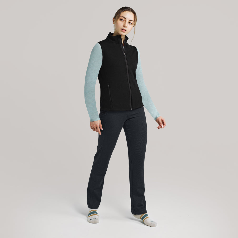Studio model is 5'8'' and wearing a size Small 