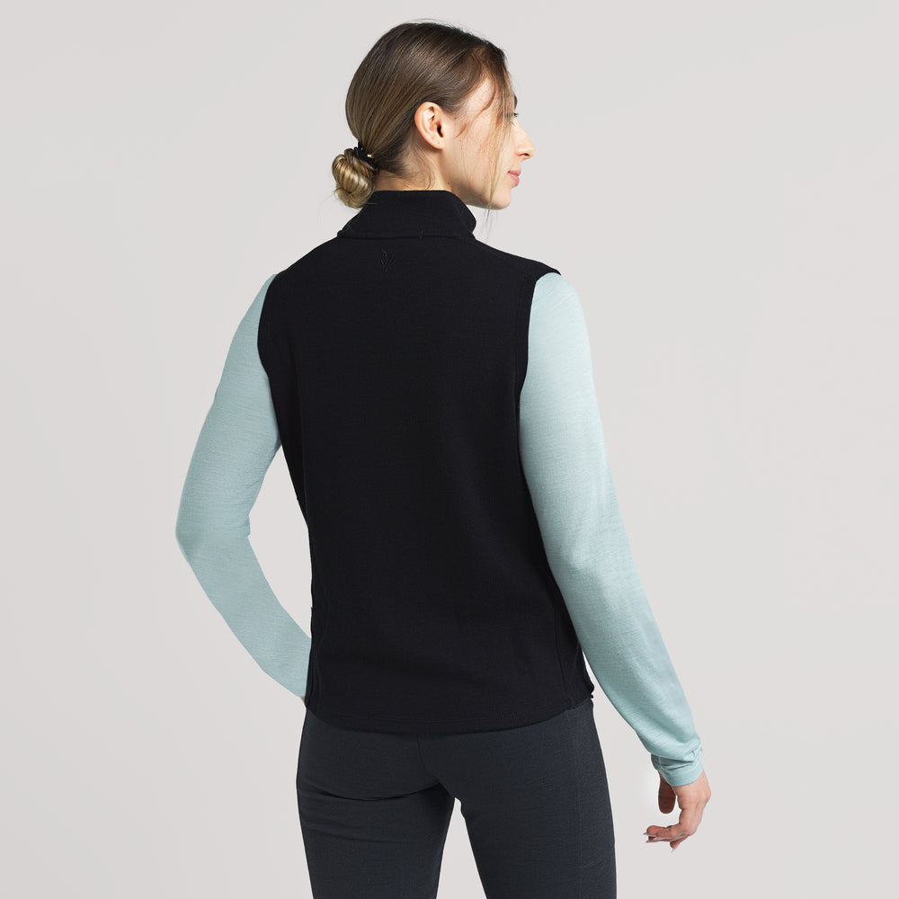 Studio model is 5'8'' and wearing a size Small 