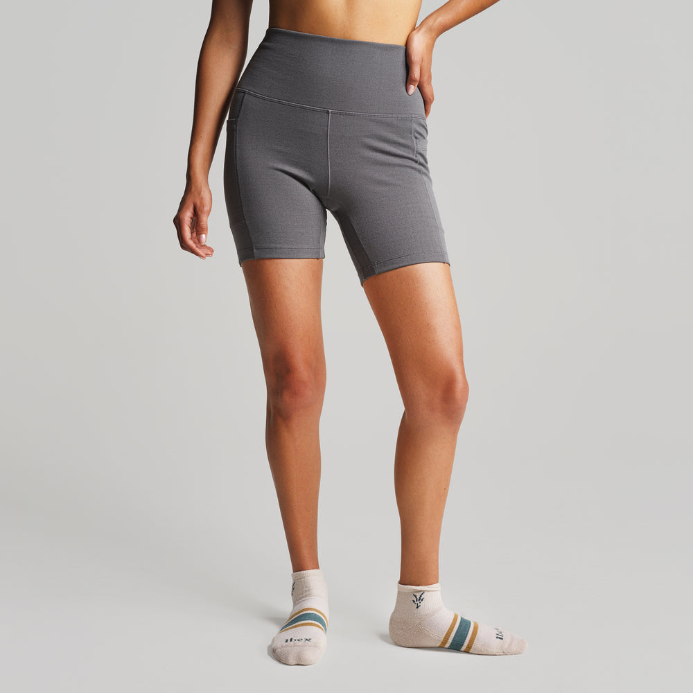 Studio model is 5'6'' and wearing a size Small 