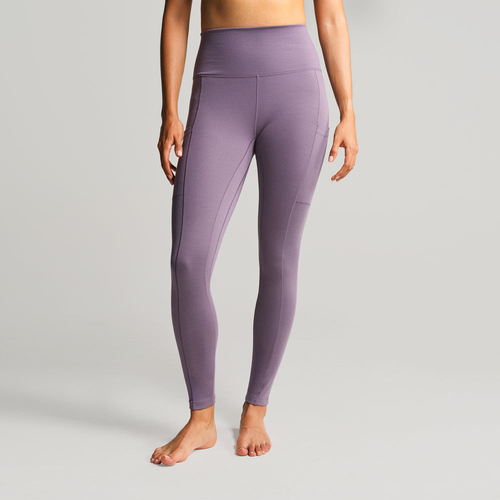 Studio model is 5'4'' and wearing a size Small