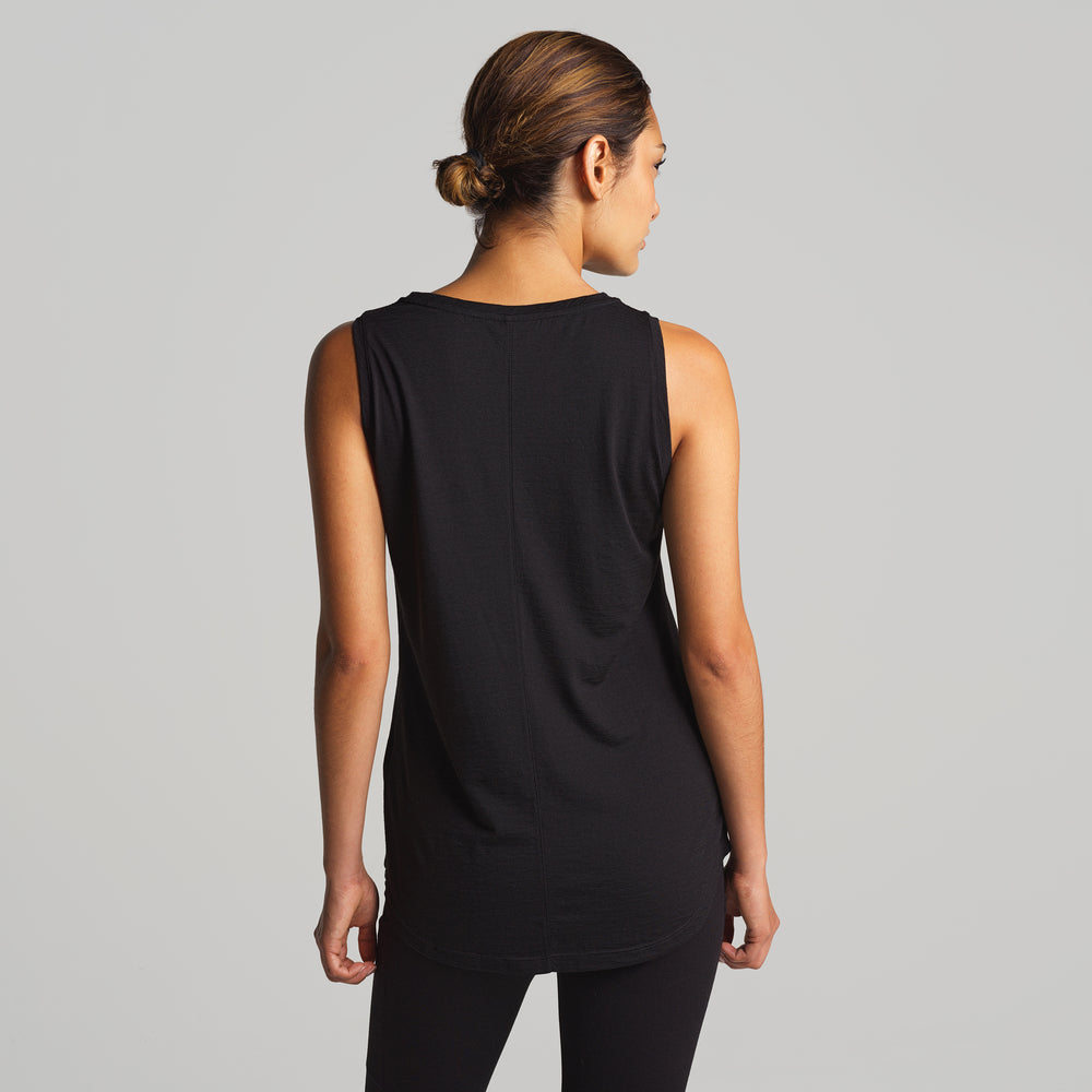 Studio model is 5'6'' and wearing a size Small 