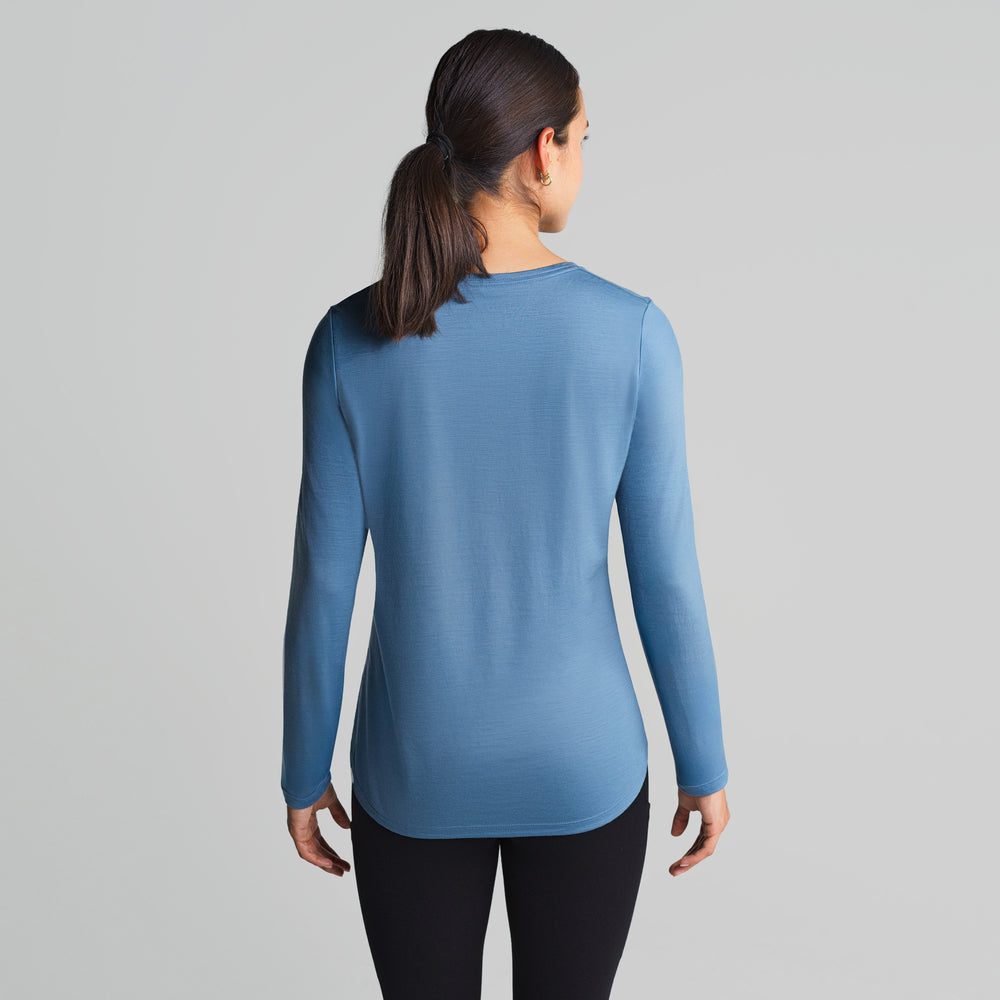 Studio model is 5'4'' and wearing a size Small