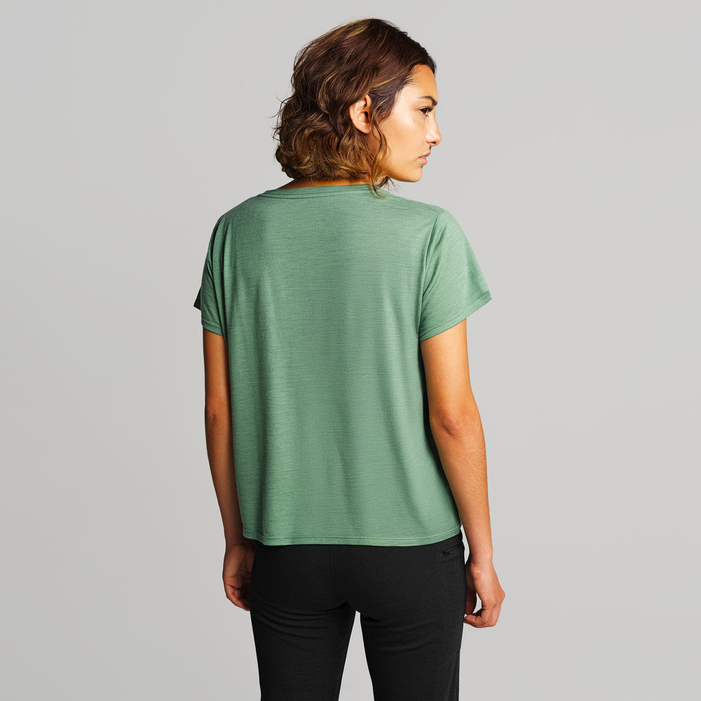 Studio model is 5'6'' and wearing a size Small 