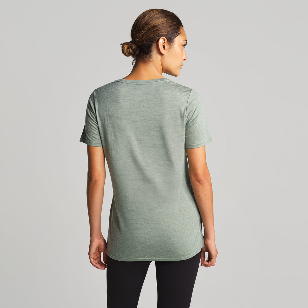 Studio model is 5'6'' and wearing a size Small 