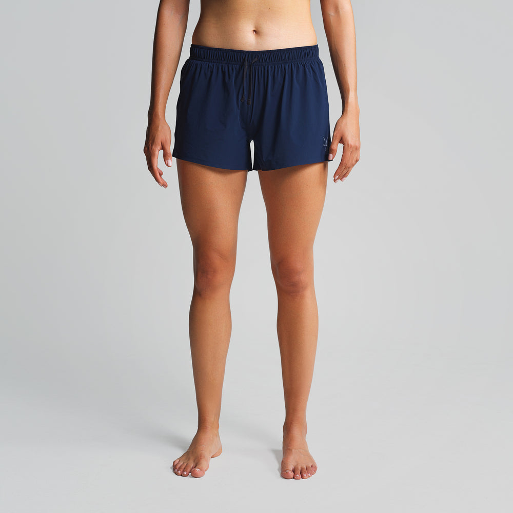 Studio model is 5'4'' and wearing a size Small