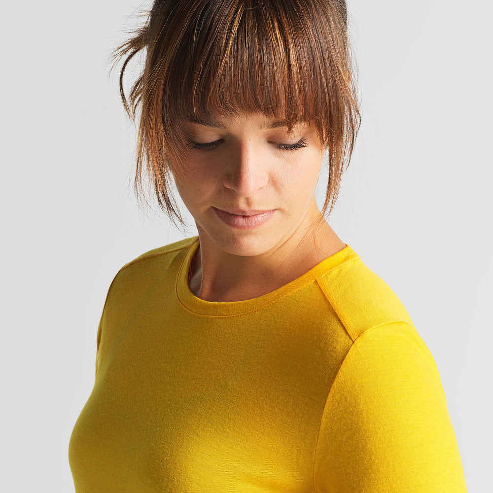 Studio model is 5'7'' and wearing a size Small 